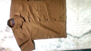 UNISEX CASUAL SHIRT AND BLUE JEANS