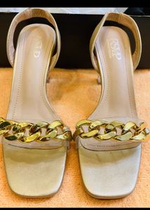 RSVP by Nykaa FashionGold Reign With Chain Stilett