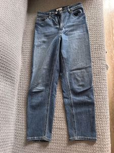 H&M Mom Jeans – EU 36, Hardly Worn