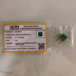 Natural Green Emerald पन्ना रत्न