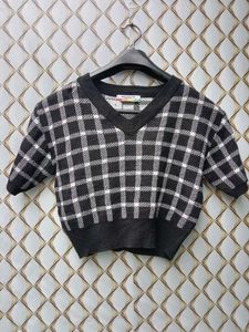 New With Tag Korean Boxy Cute Top