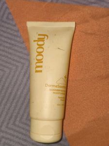 moody barrier repair face moisturizer