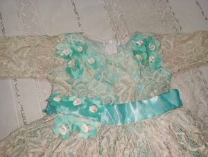 Girl&#39;s Party Dress