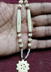 Made Of Bone Flower Necklace
