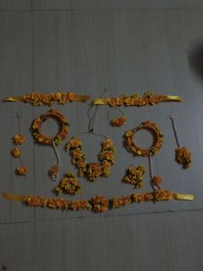 Jwellery Set For Haldi And Mahedi Ceremony