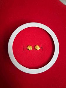 Beautiful New Flower Desine Studs