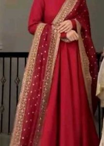 ELEGANT GOWN