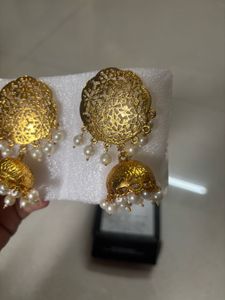 🆕 “ZAVERI PEARLS” Gold Tone Cut-work Jhumka
