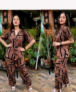 Brown &amp; Black Graphic Print Button Down