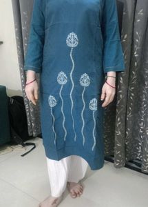 Elegant Blue Embroidered Kurta