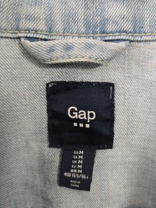 GAP Denim Jacket - Light Wash size M