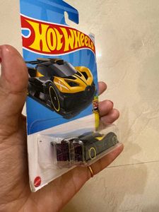 Hot Wheels Porsche &amp; Bugatti Set