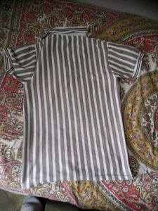 Grey Vertical Strips Printed Tshirt