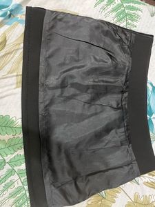 Chic Black Mini Skirt