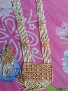 Elegant Pearl &amp; Gold Necklace