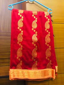 Red Colour Saree.un Stitched Blouse