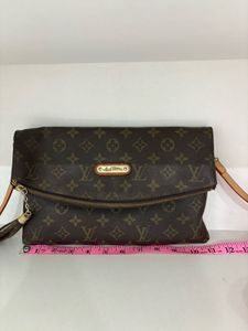 Louis Vuitton  Slingbag