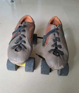 Roller Skate Sized 7