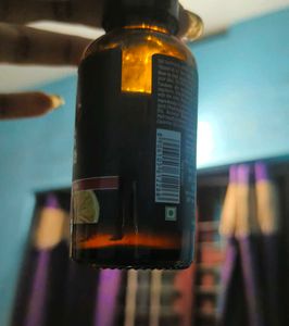 Wow niacinamide Serum (Free Ponds Creamy)