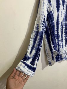 Stylish Blue Tie-Dye Blouse