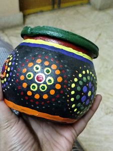 Painted Small Eathern Pot