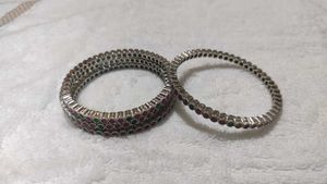 4 Side Bangales For Women Totally New.