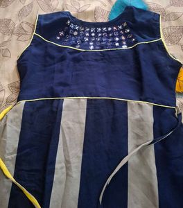 Rs.vali Ak Items Ke Sath Kurti Free