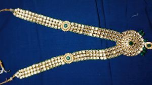 Green And White Kundan Set