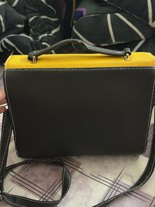 Women Stylish Sling Bag