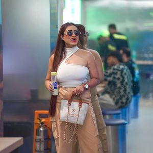 Colar cut out crop top