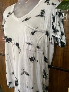 White &amp; Black Tie/Die Top