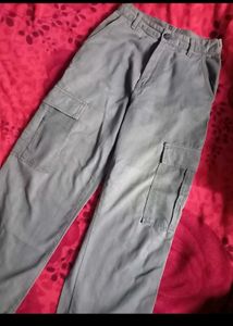 BEIGE AND OLIVE GREEN CARGOS (USED TWICE)