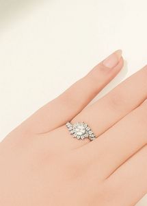 Elegant Silver Ring