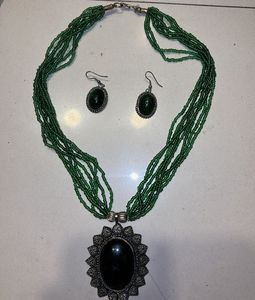 Green Beaded Necklace Set