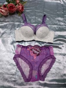 Lace Bra &amp; Panty Set - Purple