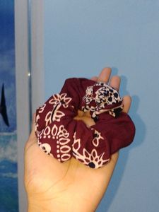 Burgundy Patterned Scrunchie