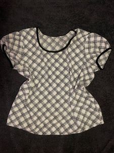 Simple Aesthetic Checkered Pattern Shirt