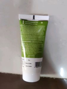 The Derma Co Cica Glow Daily Moisturizer