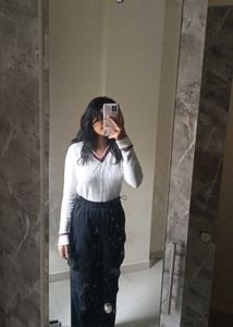 Uniqlo Brand White Korean Top