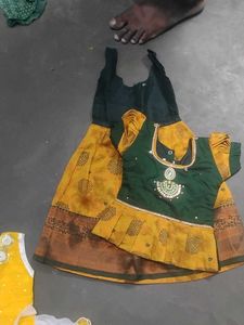 Beautiful Pattupavadai