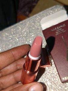 Charlotte Tilbury Kissing 90s Pink