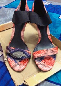 Branded Stylish Heels Animal print