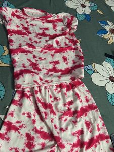 Tie-Dye T-Shirt with shorts