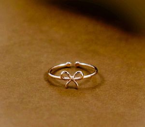 Dainty Bow Ring