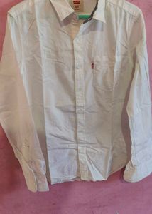 Levi&#39;s White Button Down Shirt
