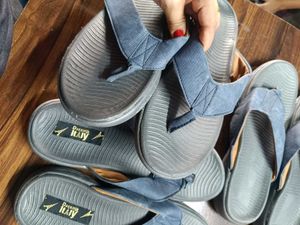 Daego Italy Men&#39;s Flipflops