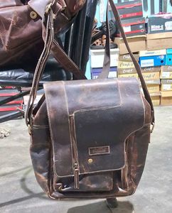 Leatherfarm Bags|Unisex Articles