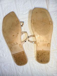 UK 6 Studded Nude Flats