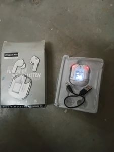 Ultrapods max