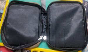 Buyer will get same tiffin insulated only bag